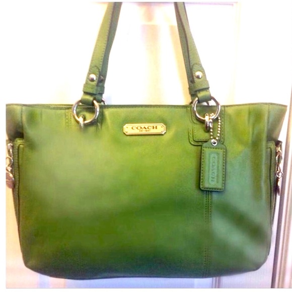 COACH 👜 Gallery Leather Zip Tote - Green 💚 - Picture 6 of 8